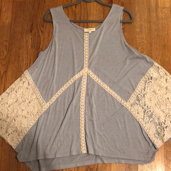 BOUTIQUE LACE TANK TOP - Picture 4 of 4